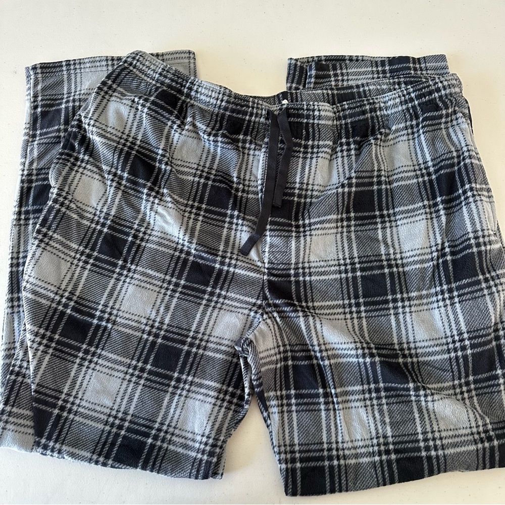 ST. JOHN'S BAY Men's Plaid Flannel gray Pajama Bottoms Size XXLT